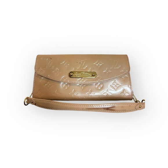 Louis Vuitton Noisette Monogram Vernis Sunset
Boulevard Bag - Picture 3 of 14